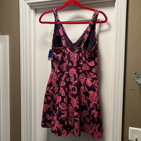 Reduced!! NWT Lands End plus sized one piece skirted swimsuit - Picture 5 of 13